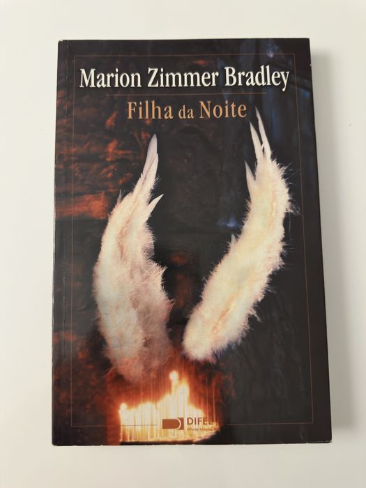 Livro “ Filha da noite” Marion Zimmer Bradley