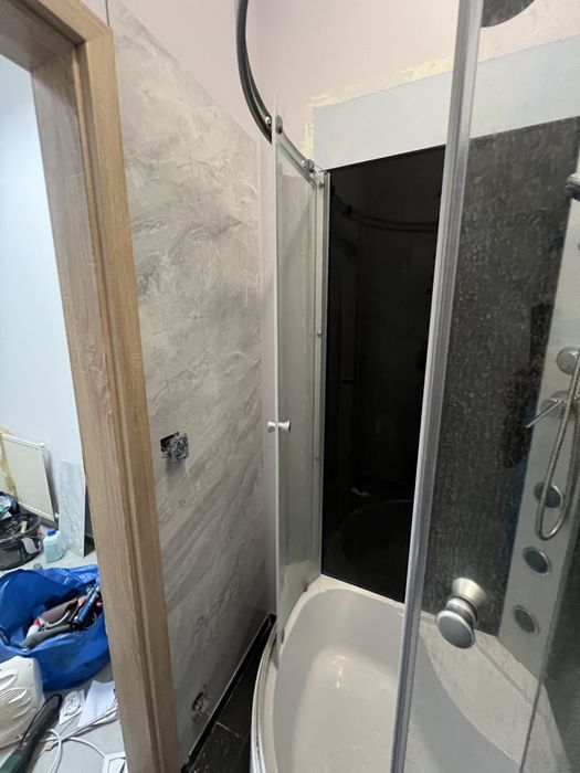 Parter budynku osobne wejscie 5 pokoi wolne