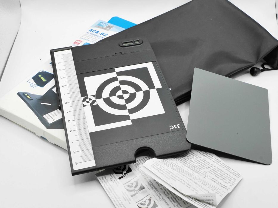 Zestaw do kalibracji obiektywu AF JJC ACA-02 wzornik balansu bieli