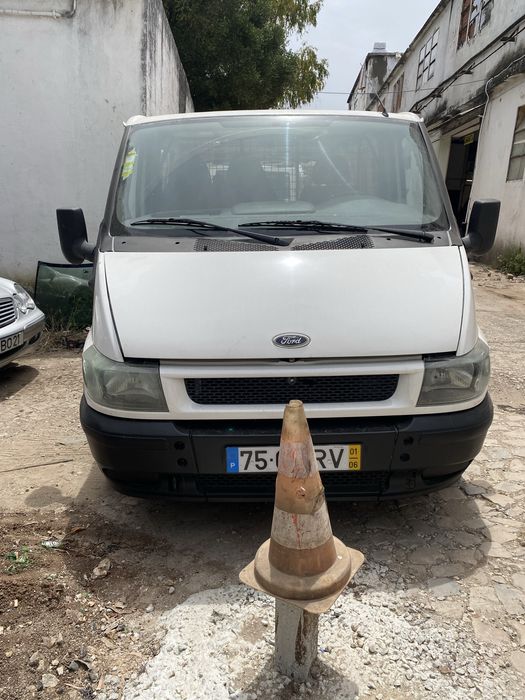 Carrinha comercial de tres lugares , ano 2001,  398567mil quilometros