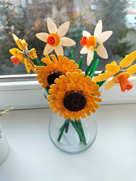 Klocki LEGO kwiaty żonkile i słoneczniki