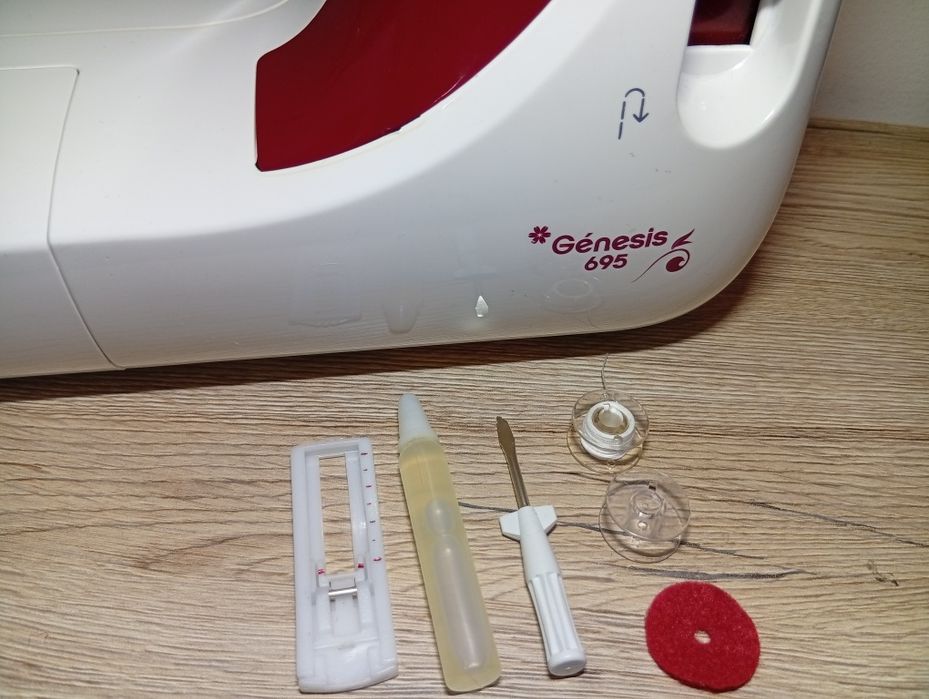 Máquina de costura Jata