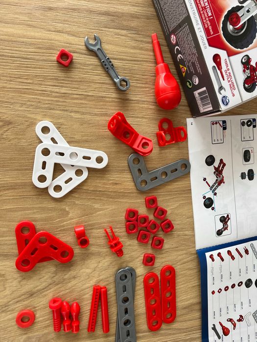 Meccano junior motor potężne motory Spin Master Mighty Cycles