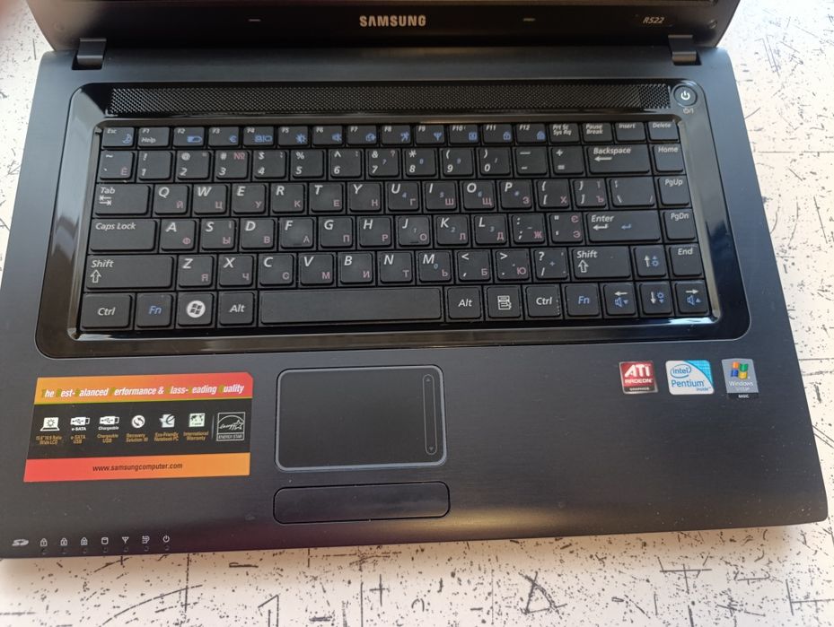 Продам ноутбук Самсунг R522