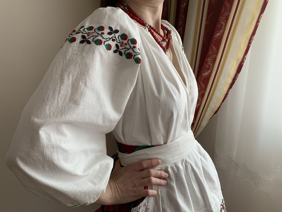 Старовинна вишита сорочка