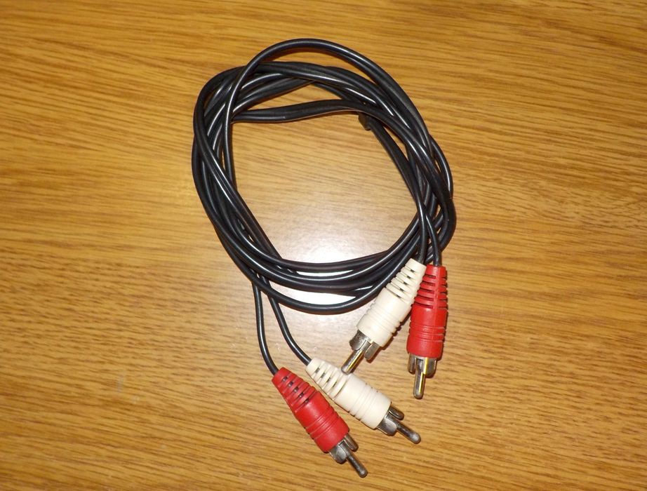 Cabo áudio RCA com 1,5m63825803130371120