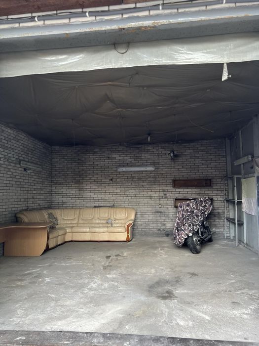 Оренда гаража з двома окремими боксами 65 м²