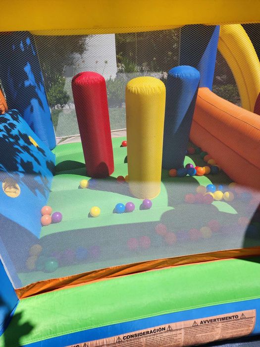 Insuflável pula pula Alugamos para festas e eventos