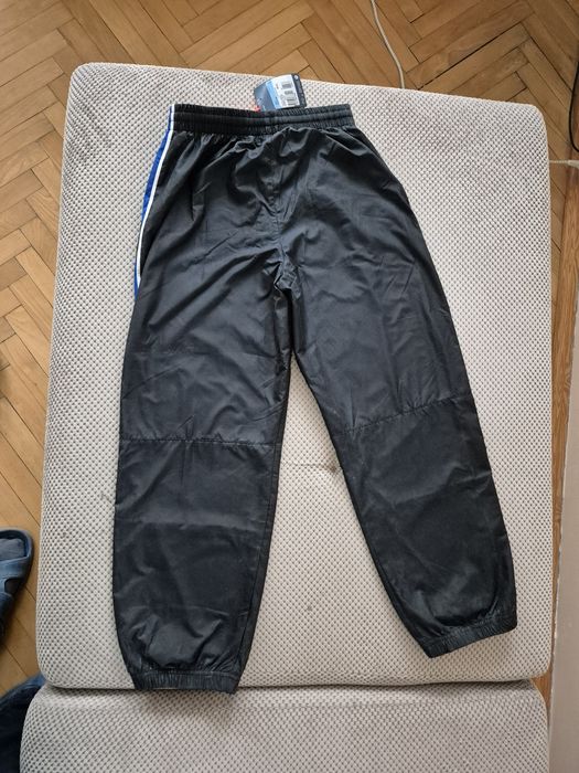 Nowe Spodnie Nike sportowe ortalionowe 137-147 M 10-12 YRS