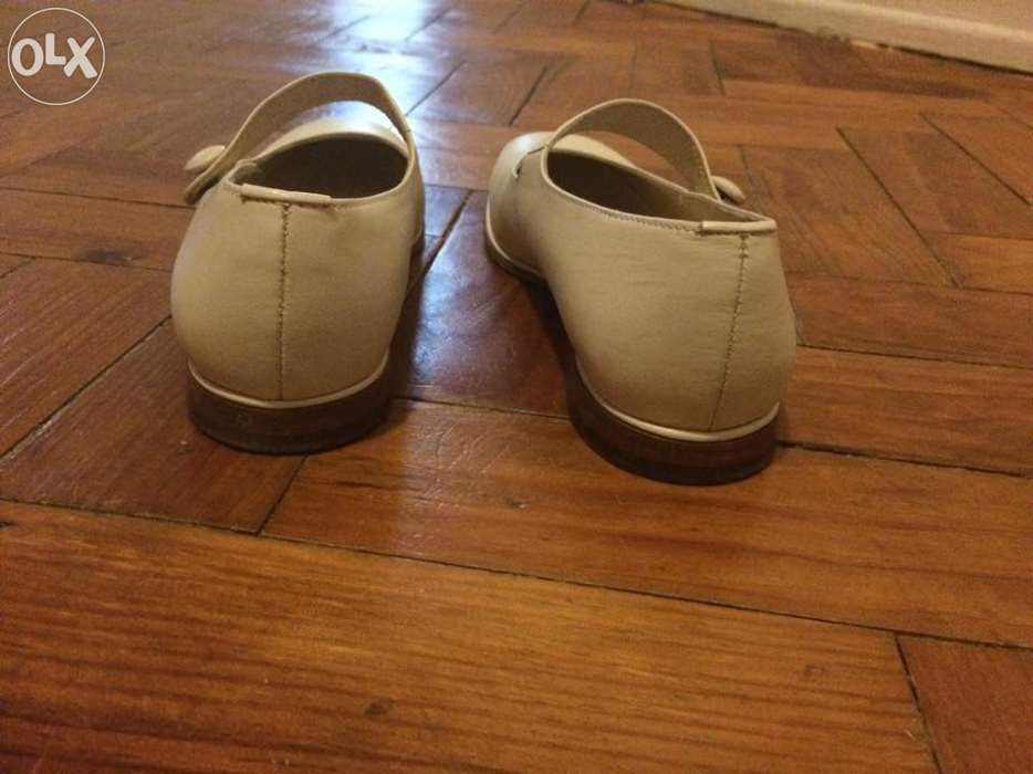 Sapatos em pele, novos, menina nº35 beje,