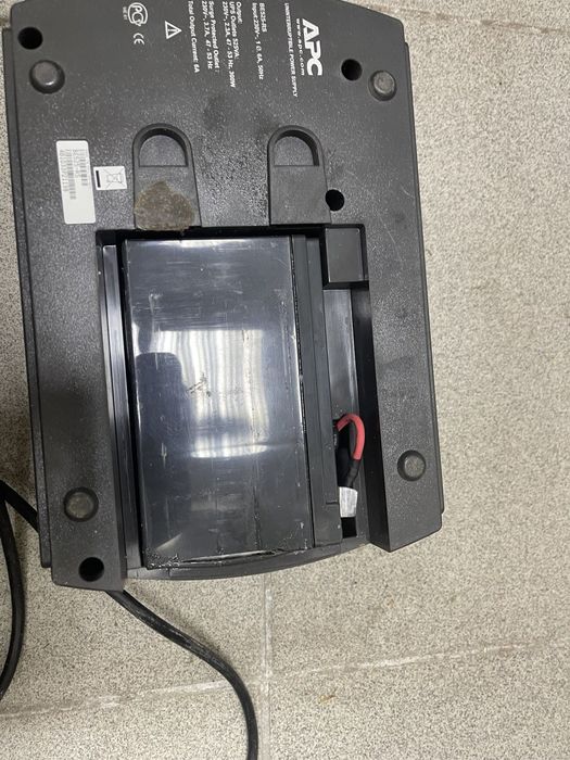 ДБЖ APC Back-UPS ES BE525-RS, потужність 525 ВА.