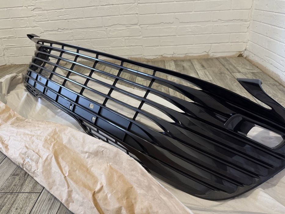 Решетка бампера Camry 70