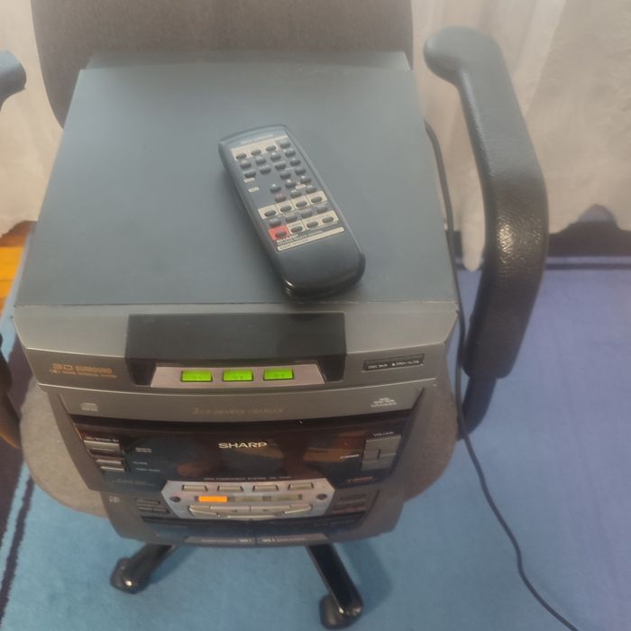 Музикальний центр шарп