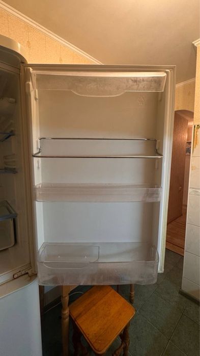 Холодильник Indesit