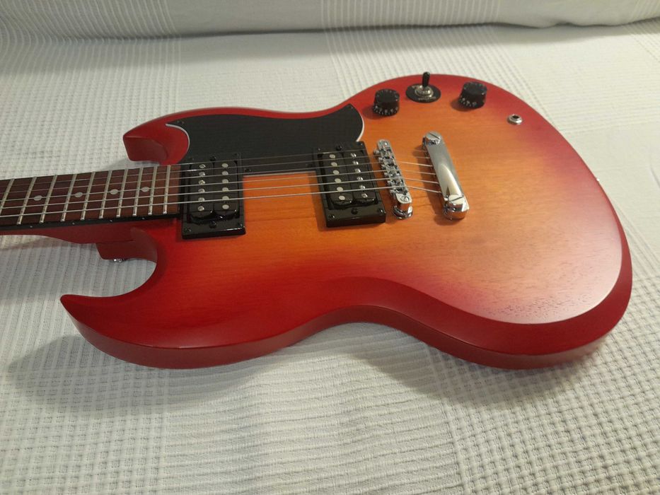 Gitara elektryczna Epiphone SG by Gibson oraz gratisy