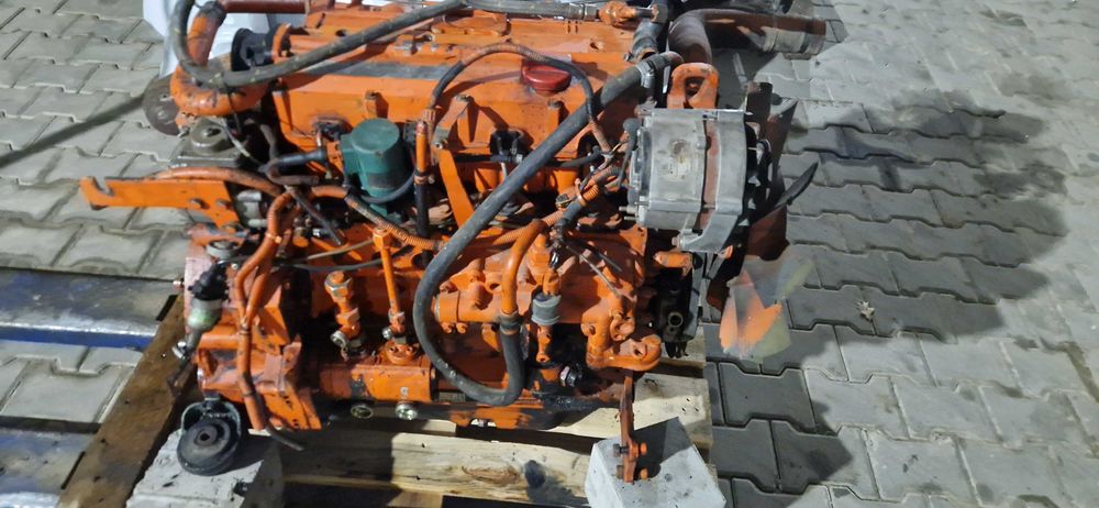 koparka atlas 1302 i 1304 silnik bf4m1012E 59,5kw bez osprzętu