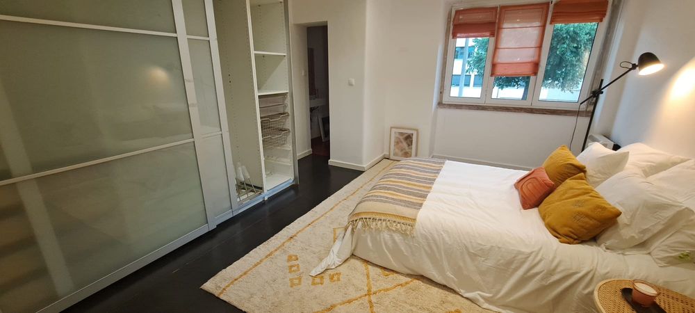 Apartamento Fantástico apartamento com três quartos e três  cas de banho