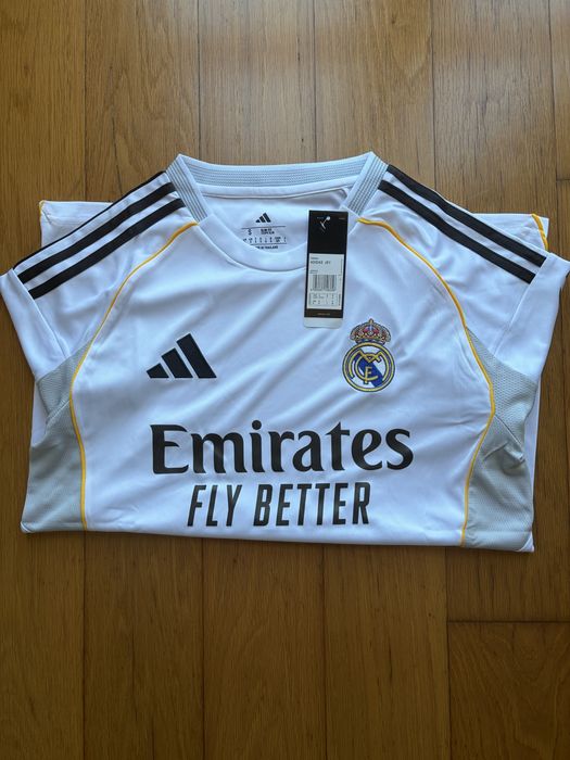 Camisola Real Madrid 25/26 tamanho S