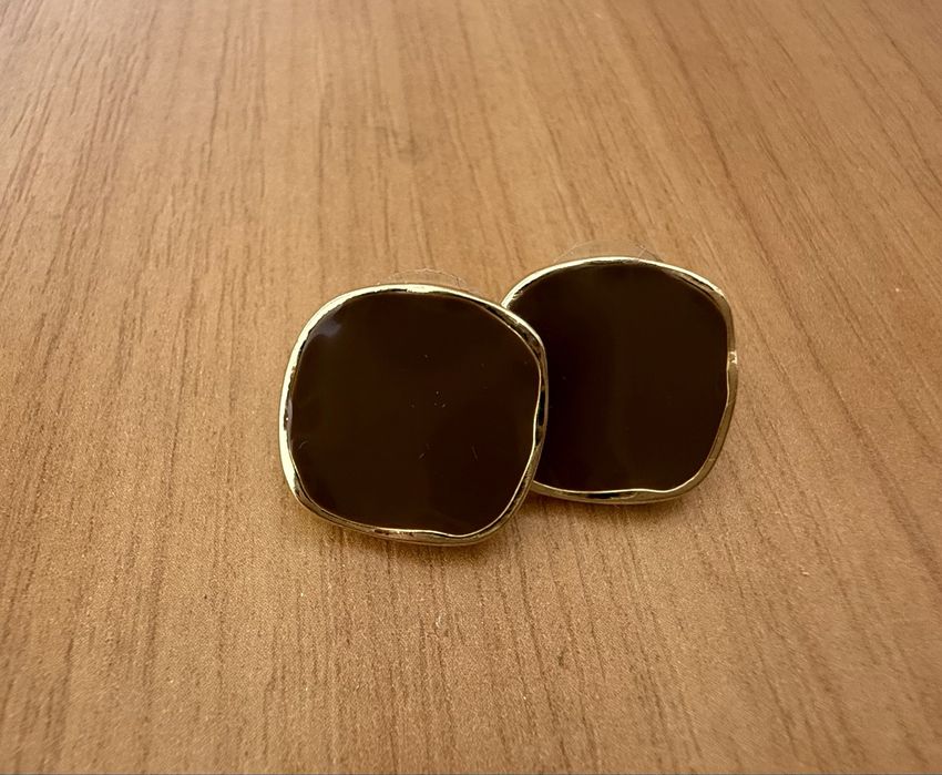 Красива нова біжутерія