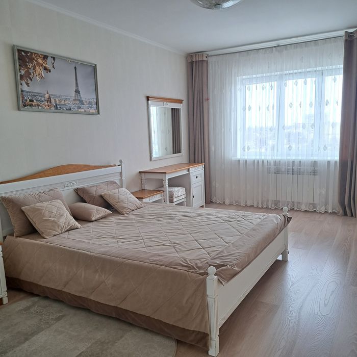 Простора 2к квартира на Фабричній