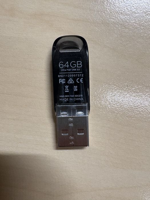 Pendrive 64 sandisk