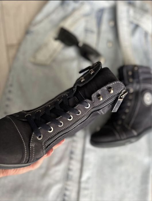 Sneakersy na obcasach marki Baldinini