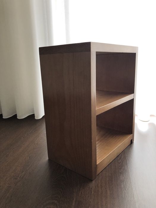 Carvalho maciço - Mesa de Apoio / Mini Estante