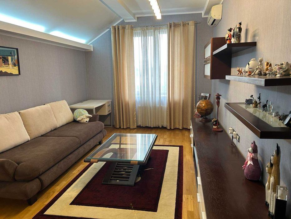 Продам ВЕЛИКОЛЕПНЫЙ Дом на Павловом Поле,23 августа(код 5427)