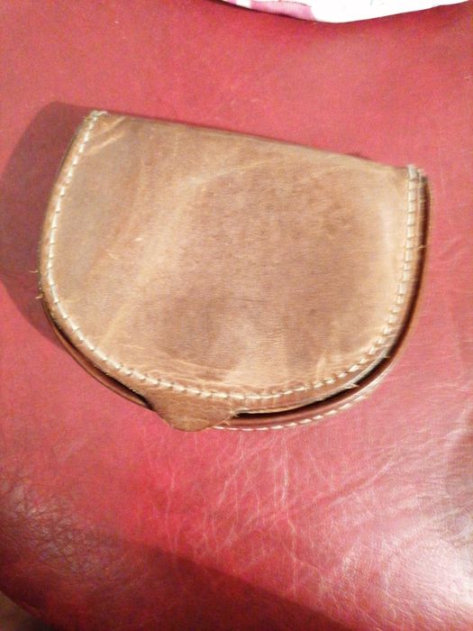 Porta-Moedas em Pele cozido à mão