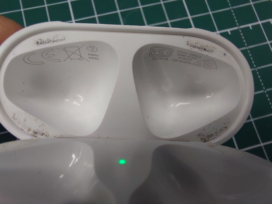 Кейс Apple Airpods A1602