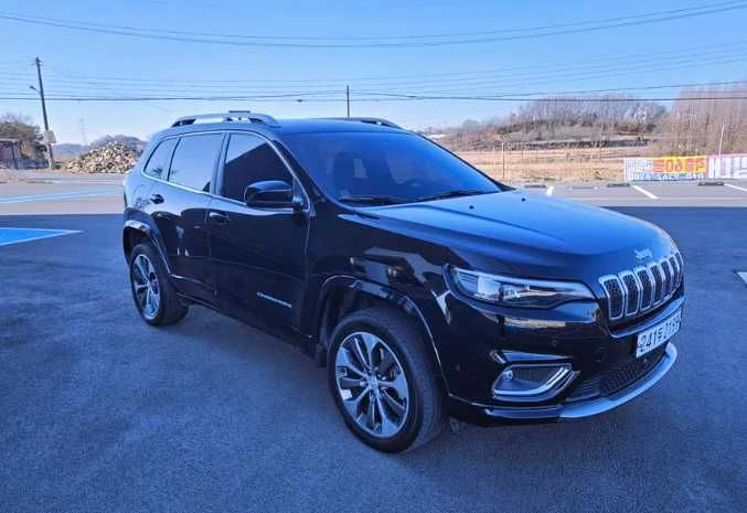 Надійний Дизельний Jeep Cherokee 4x4 Overland