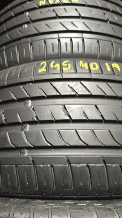 Pneus  245/40/19
