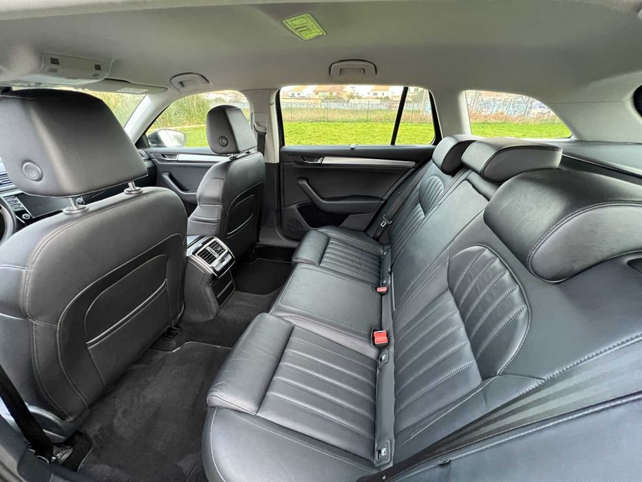 Skoda Superb Break 2.0 TDI DSG Nacional Full Extras