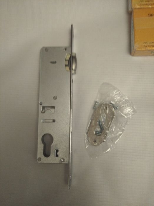 Замок KALE 155/p35 для металопластикових дверей