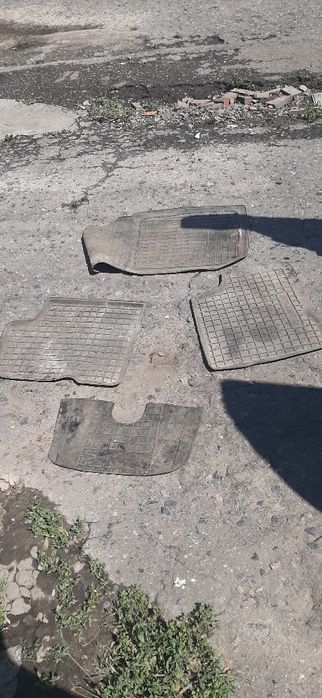 Продам коврики на дастер