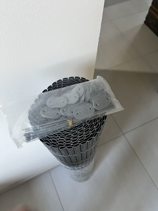 Mata PVC na ogrodzenie