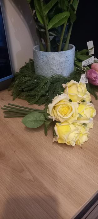 Bukiet 7 róż żółty nowy