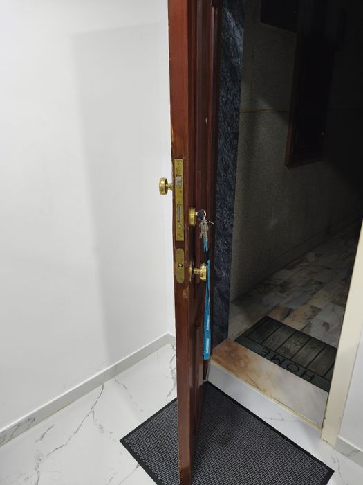 Porta de Segurança com Aro – Muito Robusta