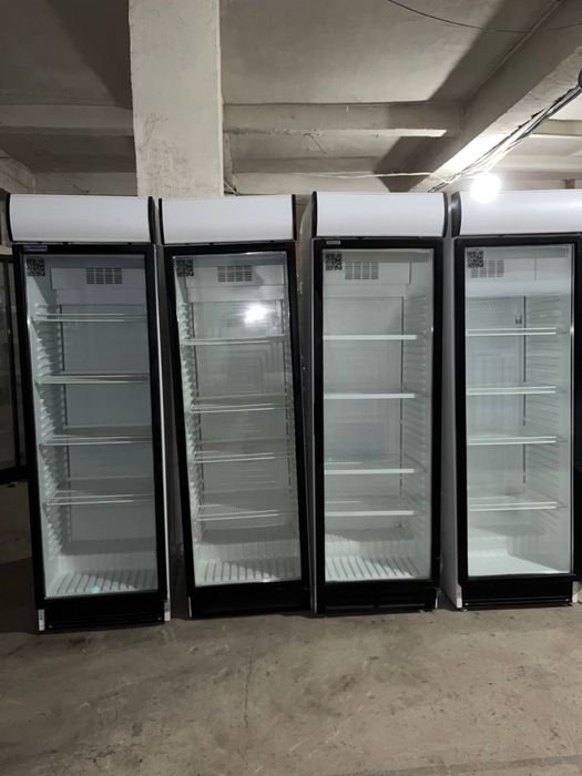 Холодильники дводверні, однодверні, барні, охолоджувачі, вітрини,