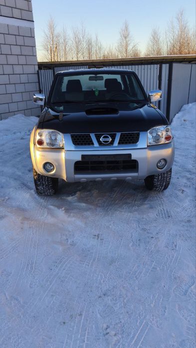 Nissan Navara 2004 рік 4x4 механіка 2.5 дизель