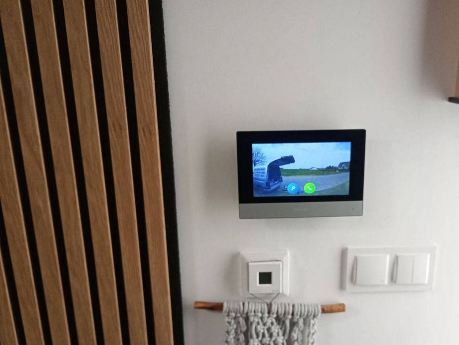 Napędy do bram/ szlabany/ wideodomofony