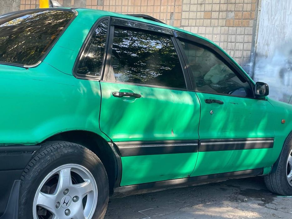 Продам машину Mitsubishi