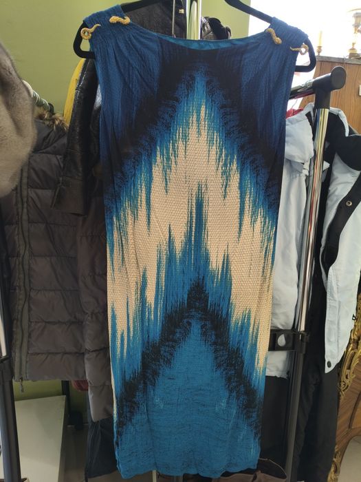 Продам вечірні сукні