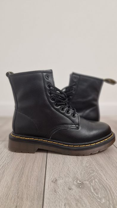 Ботинки Dr. Martens 1460 Black Smooth є торг 43 розмір
