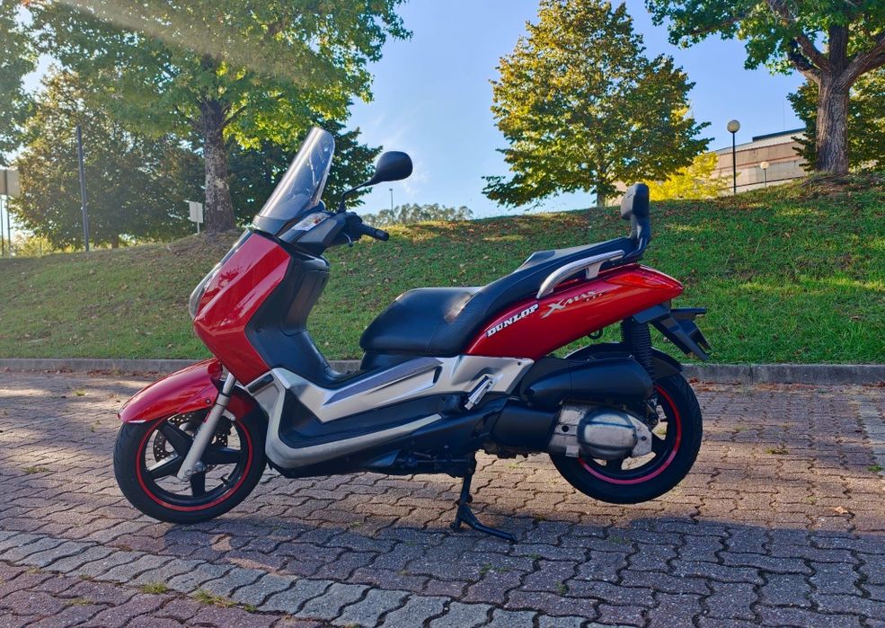 Yamaha x max 250