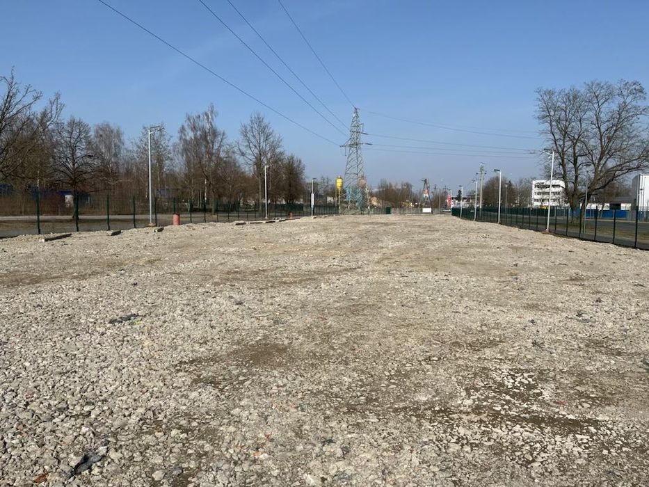 Parking TIR Ciechanów – miejsca postojowe, monitoring 24h,