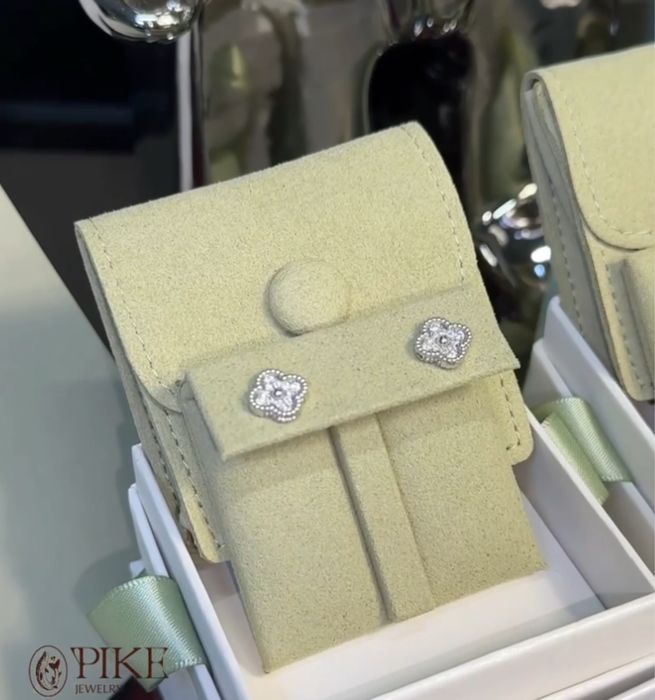 Прикраса Van Cleef & Arpels