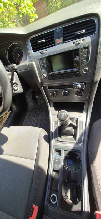 sprzedam VOLKSWAGEN GOLF VARIANT (KOMBI) 2013 r. bardzo dobry stan