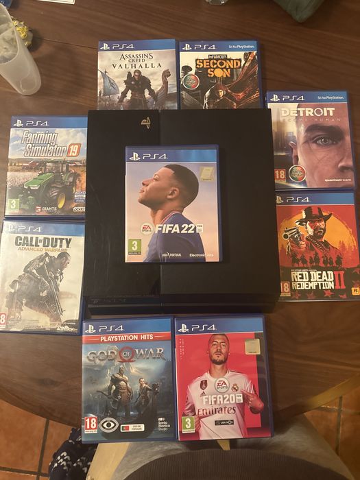 Ps4 sat com cabo de alimentação e nove jogos- Ler descricao