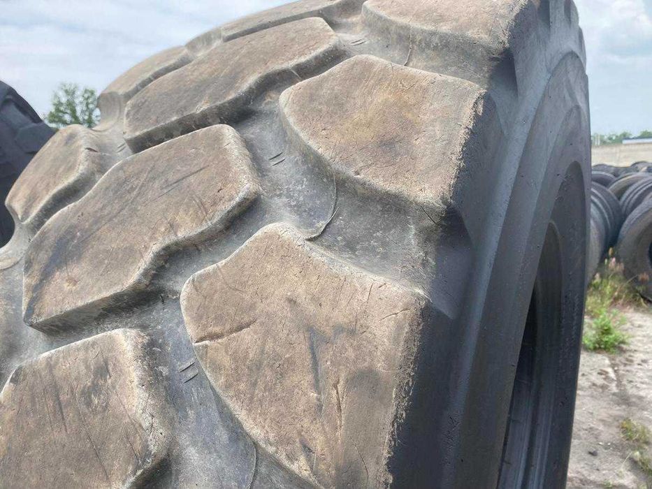Opona używana 23.5r25 Goodyear RT-3B Radial 70% Bieżnika 23.5-25